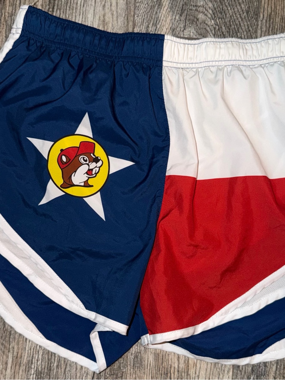 Buc-ee’s Texas Flag Running Shorts XL Athletic Beaver Logo